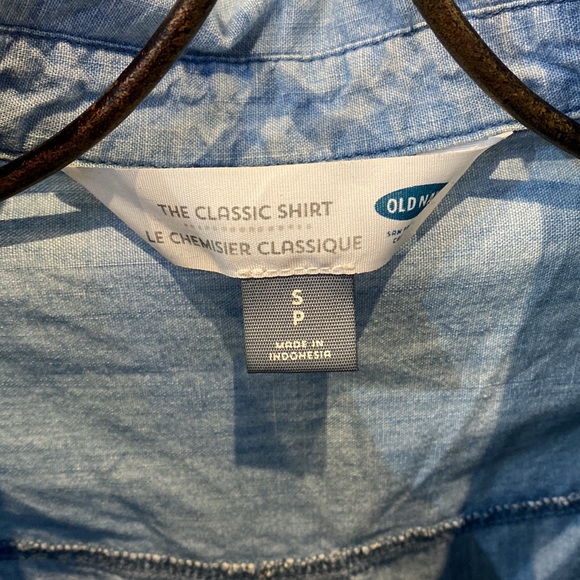 Old Navy Classic Shirt - Picture 2 of 7